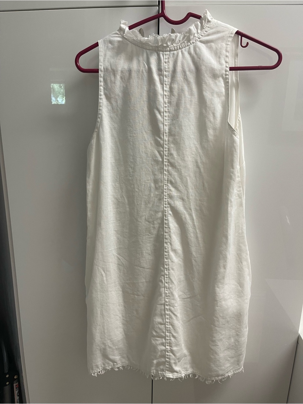 Tommy Bahama White Ruffle V-Neck Sleeveless Mini Dress - Picture 2 of 2